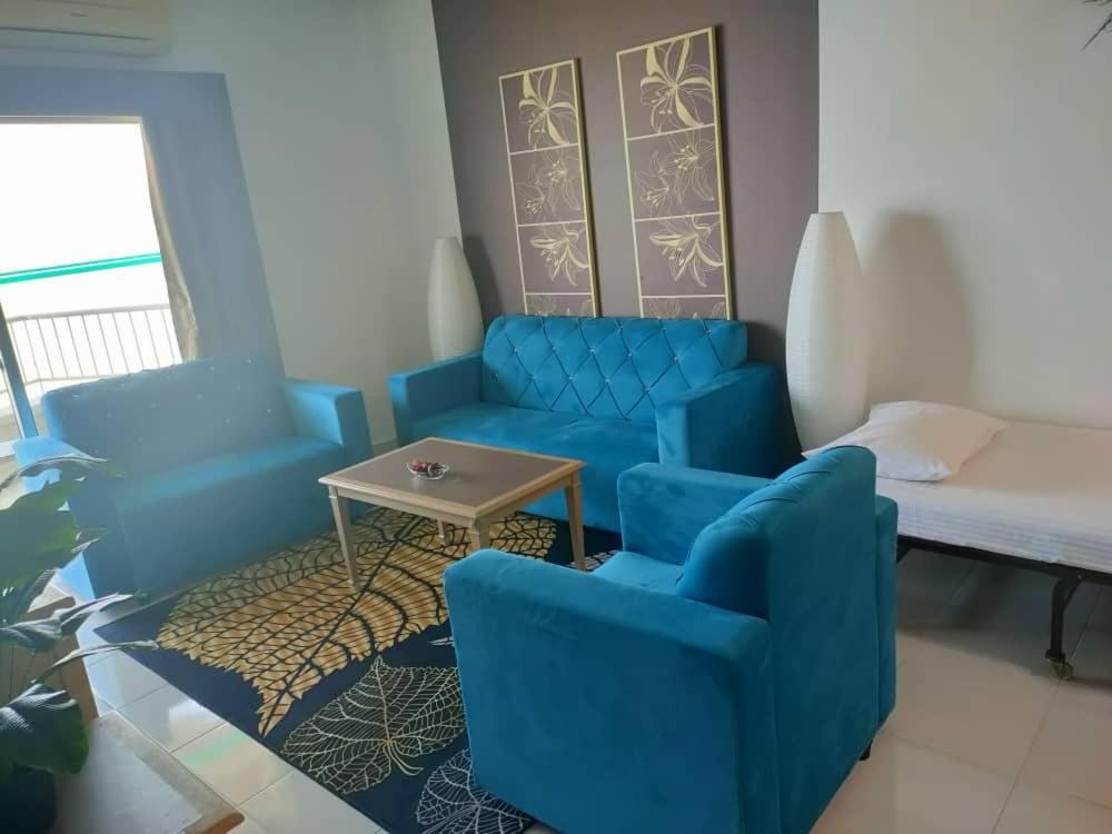 Beachfront Full Sea Penang Танджунг-Бунга Экстерьер фото